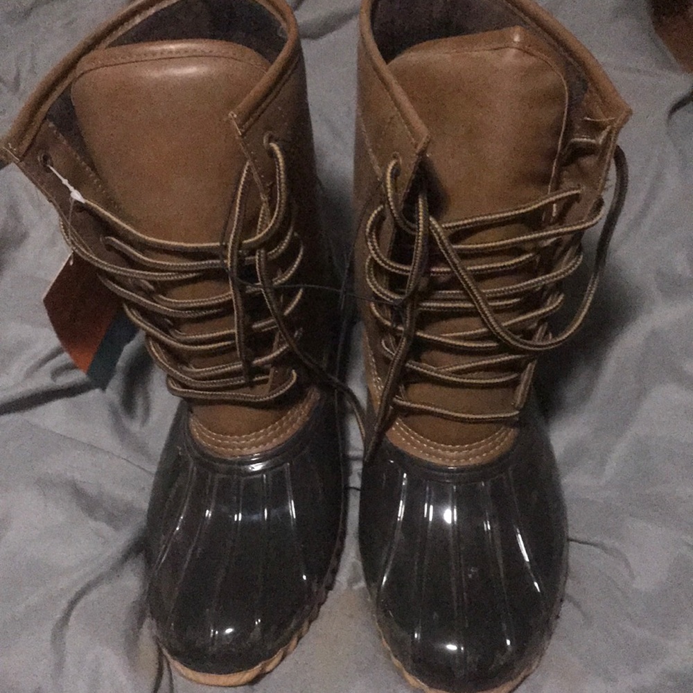 Duck boots
